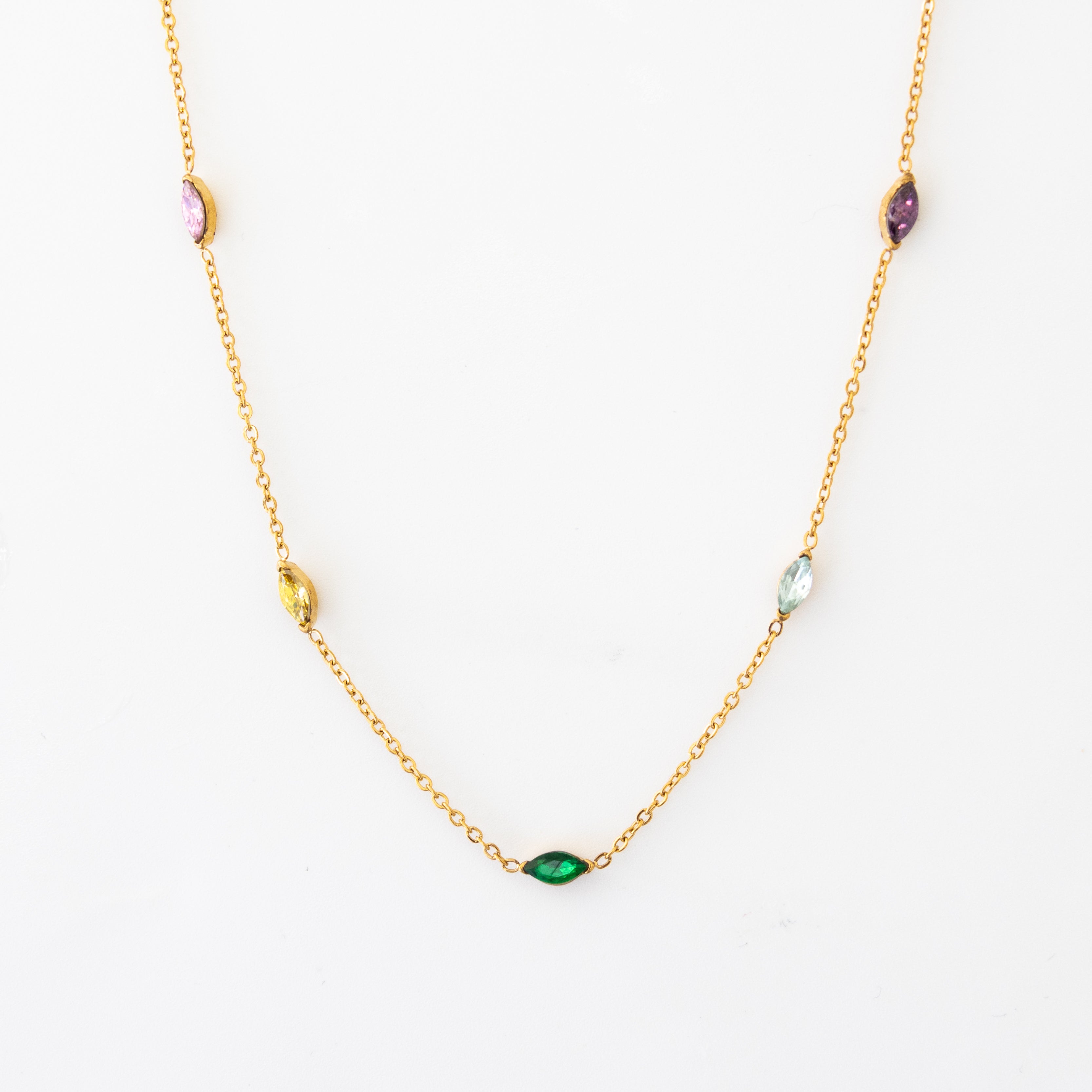 Collier Louane – Chaîne dorée & pierres arc-en-ciel marquise - Mineky Paris