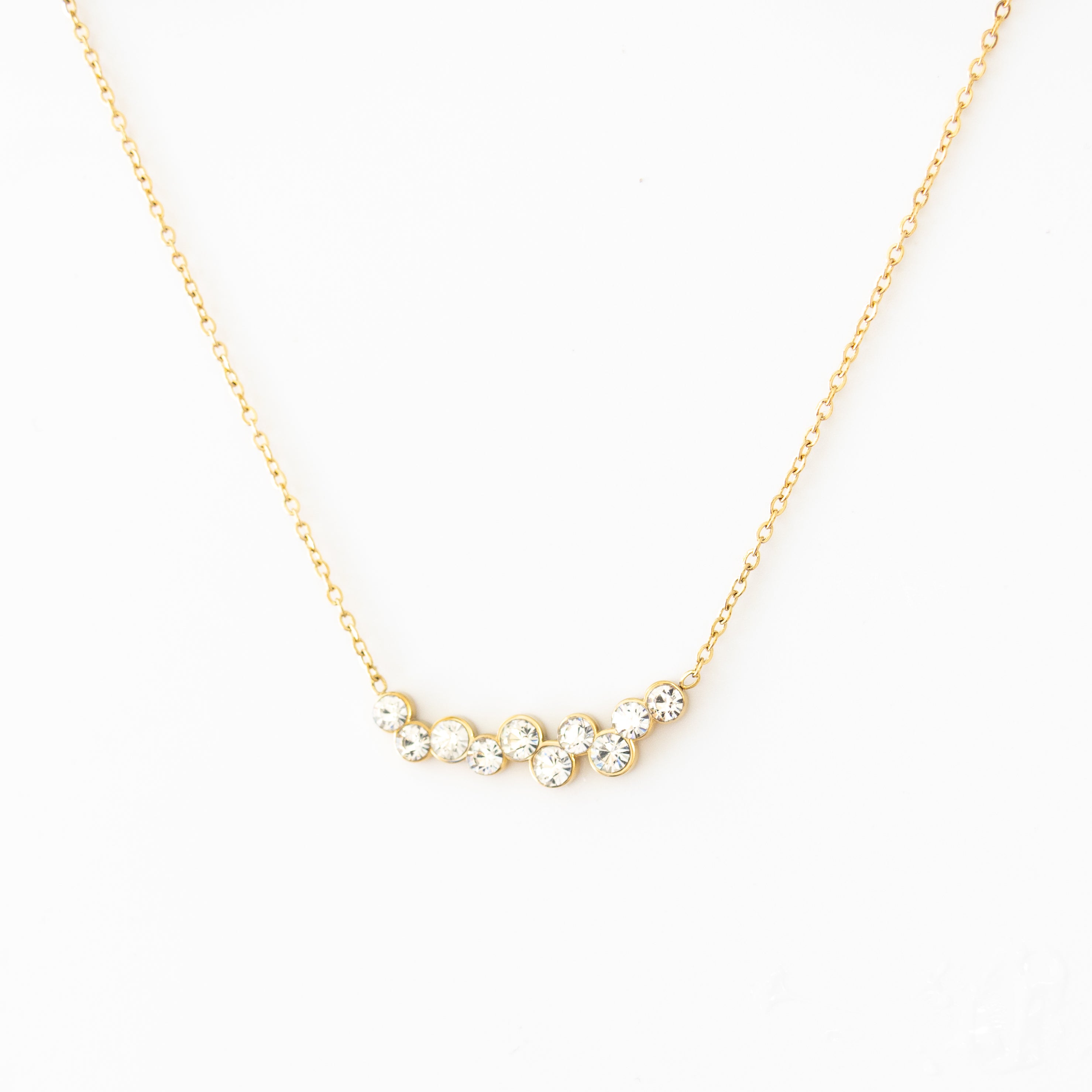 Collier Yena – Cascade de zircons sur chaîne dorée - Mineky Paris