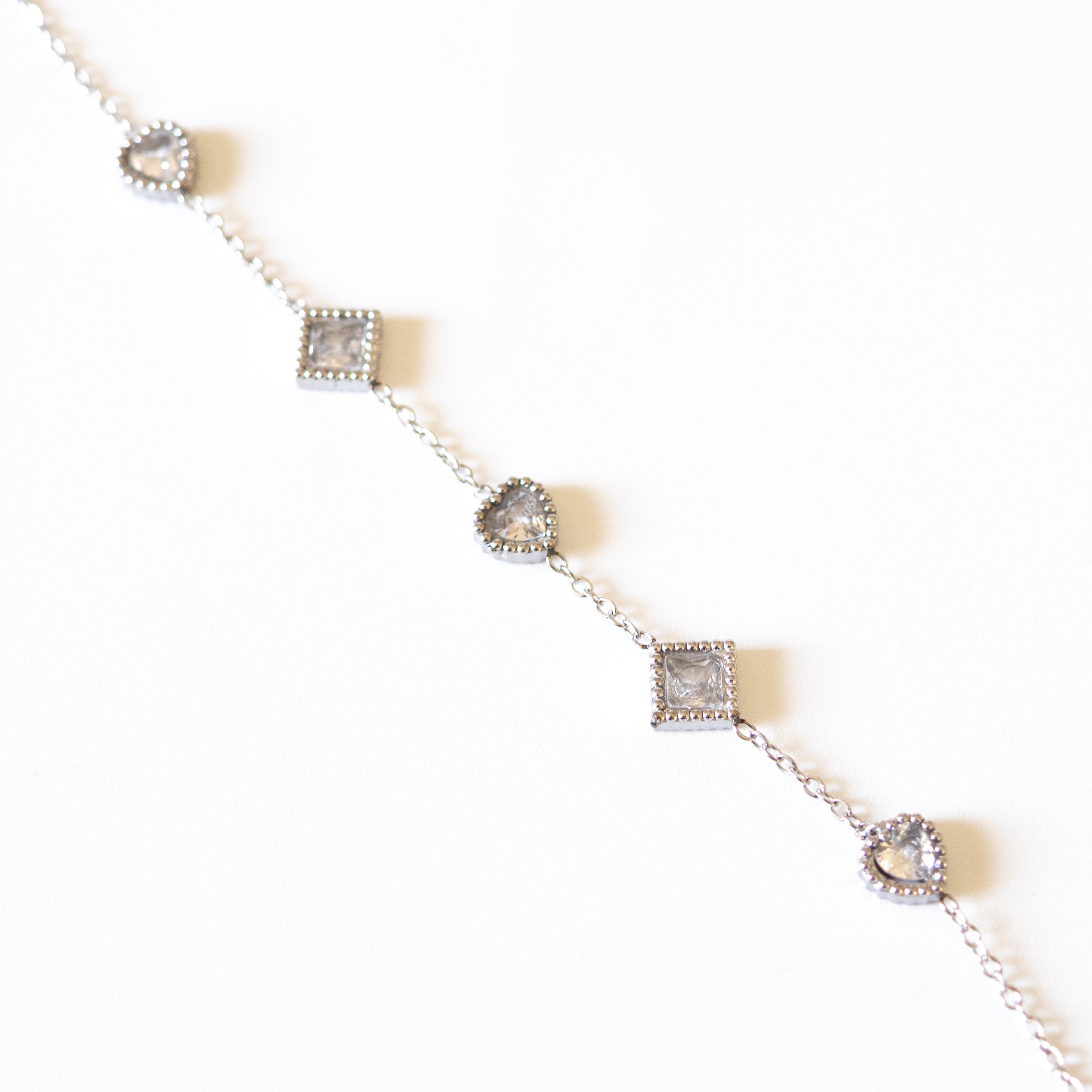 Bracelet Leilana – zircons cœur & carré - Mineky Paris