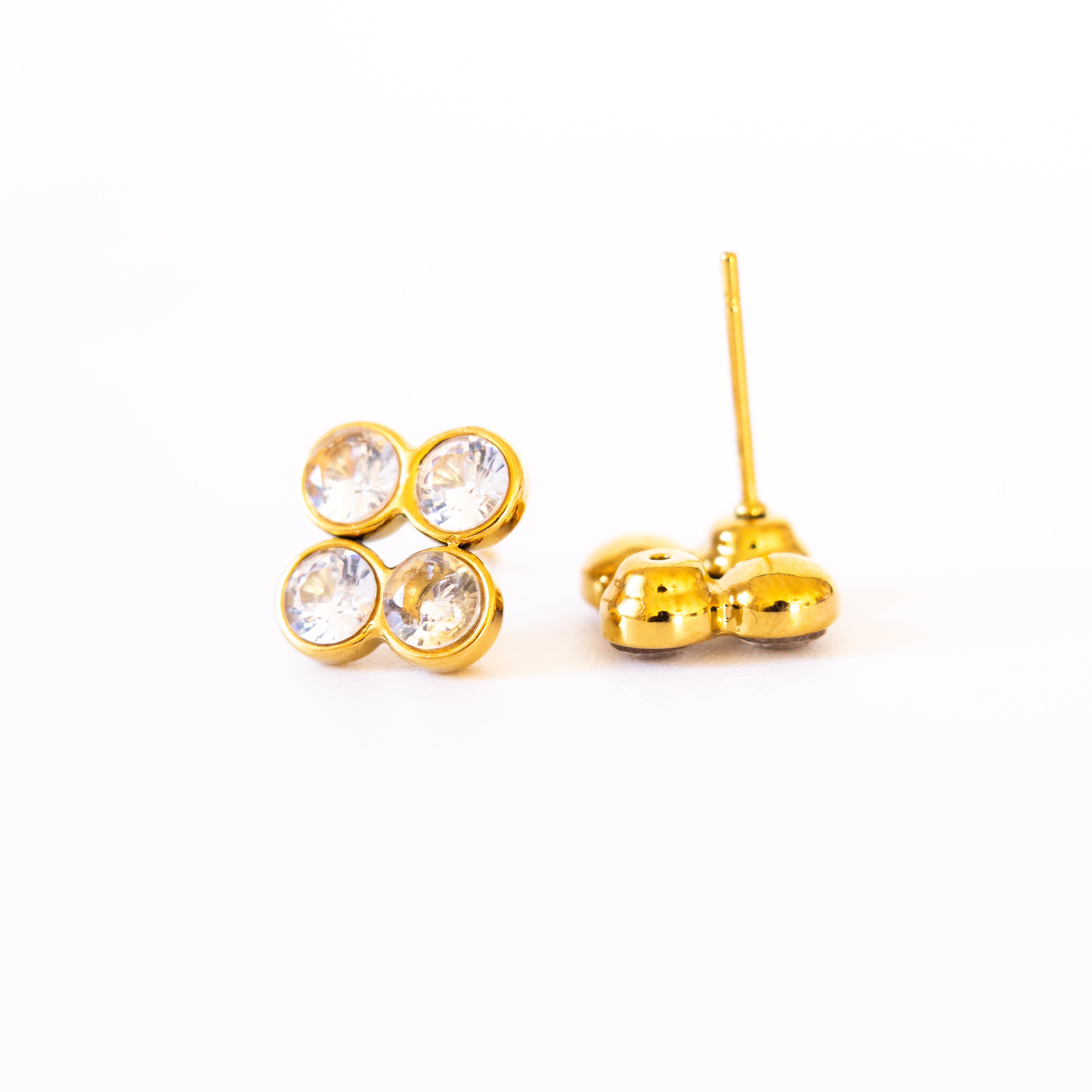 Boucles d’oreilles Carine – carré cristal serti - Mineky Paris