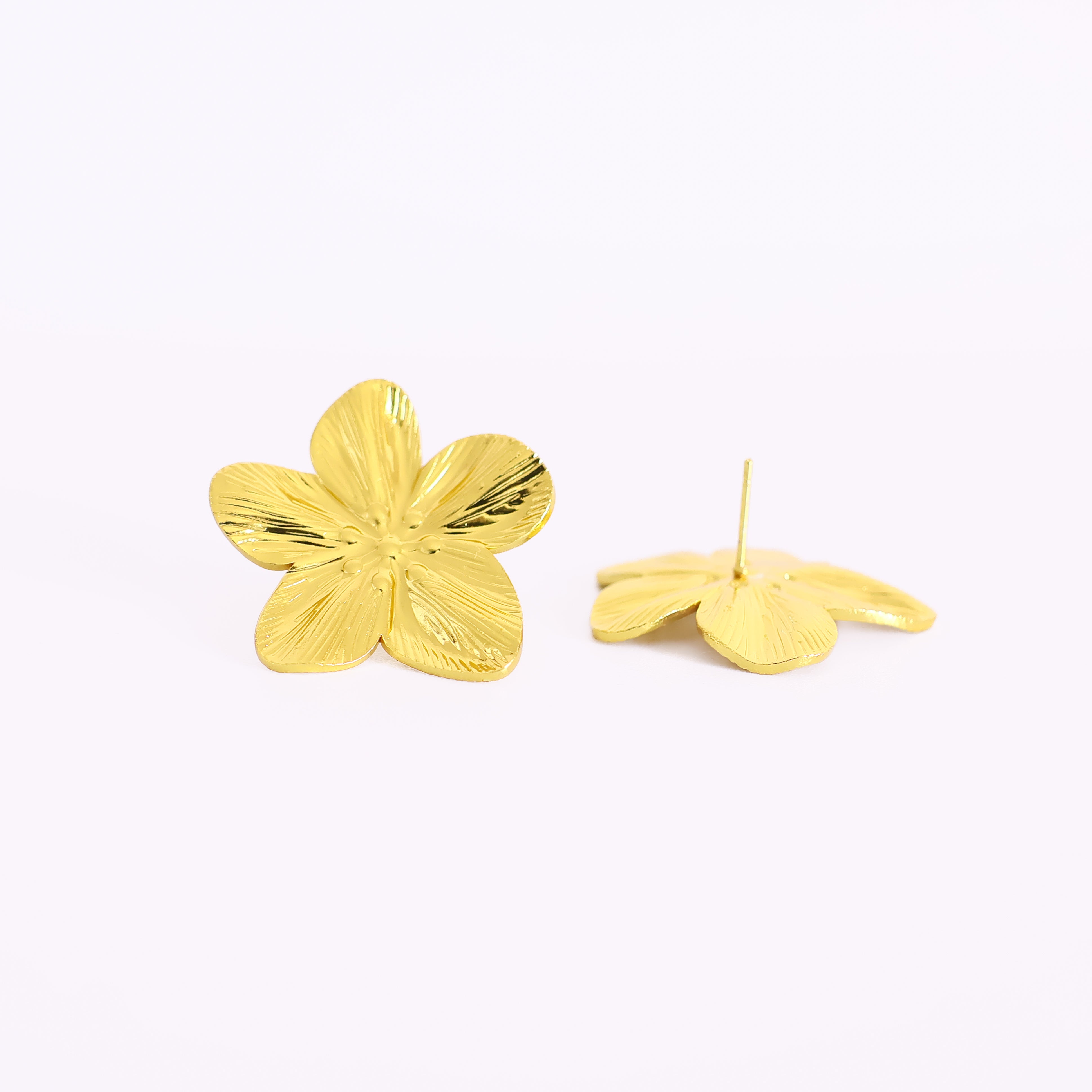 Boucles d’oreilles Aïlia – fleur satinée striée - Mineky Paris